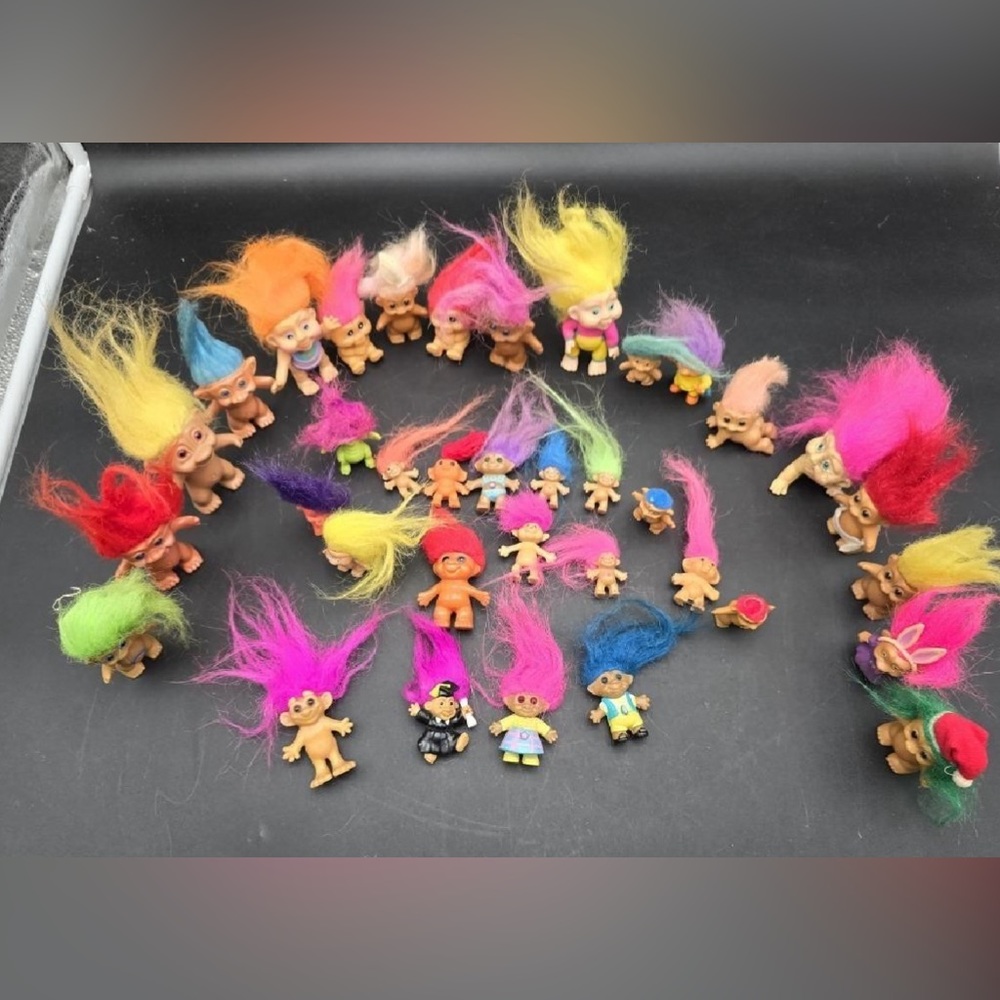 Vintage 90’s trolls